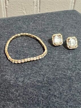 Gold Crystal Stretch Bracelet and Stud Earrings Set